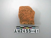 藏品(紅色夾砂陶片)的圖片